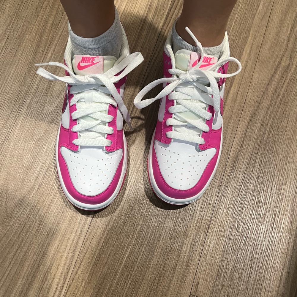 Nike Dunks - Picture 6 of 6